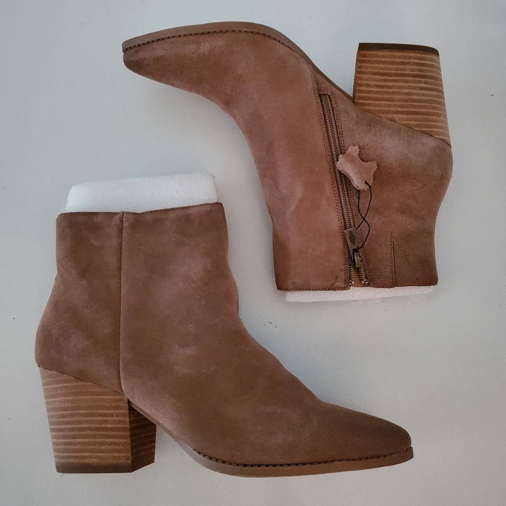 American Rag Eryn Leather Taupe Heeled Bootie 8.5
